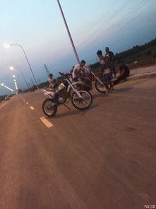 国产机车排气炸街视频,激情四溢的排气瞬间