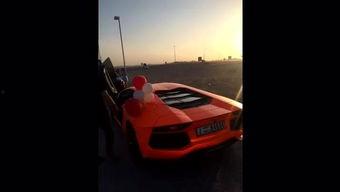 国产顶级豪车街拍视频,惊艳亮相，彰显民族品牌实力